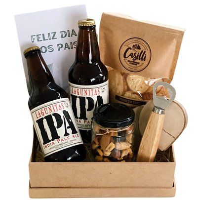 Cesta de Cerveja com biscoitos e abridor de garrafa